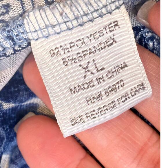 Eden and Olivia xl blue white floral button front blouse cottage coquette fall - Picture 6 of 7